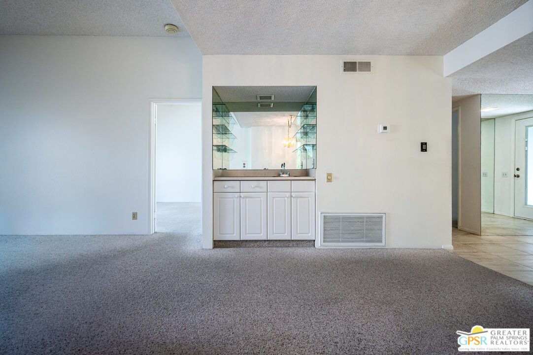 845 East Arenas Road Palm Springs, CA 92262 - Photo 30 of 41
