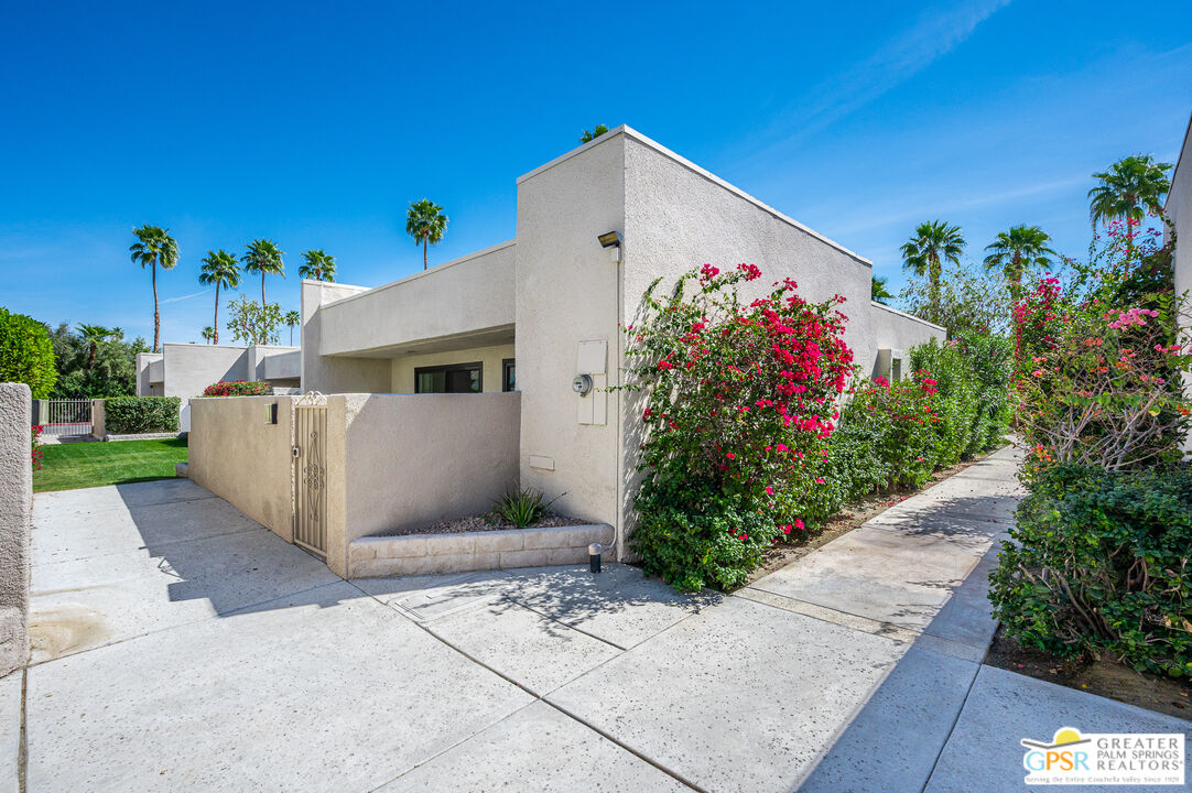 845 East Arenas Road Palm Springs, CA 92262 - Photo 36 of 41