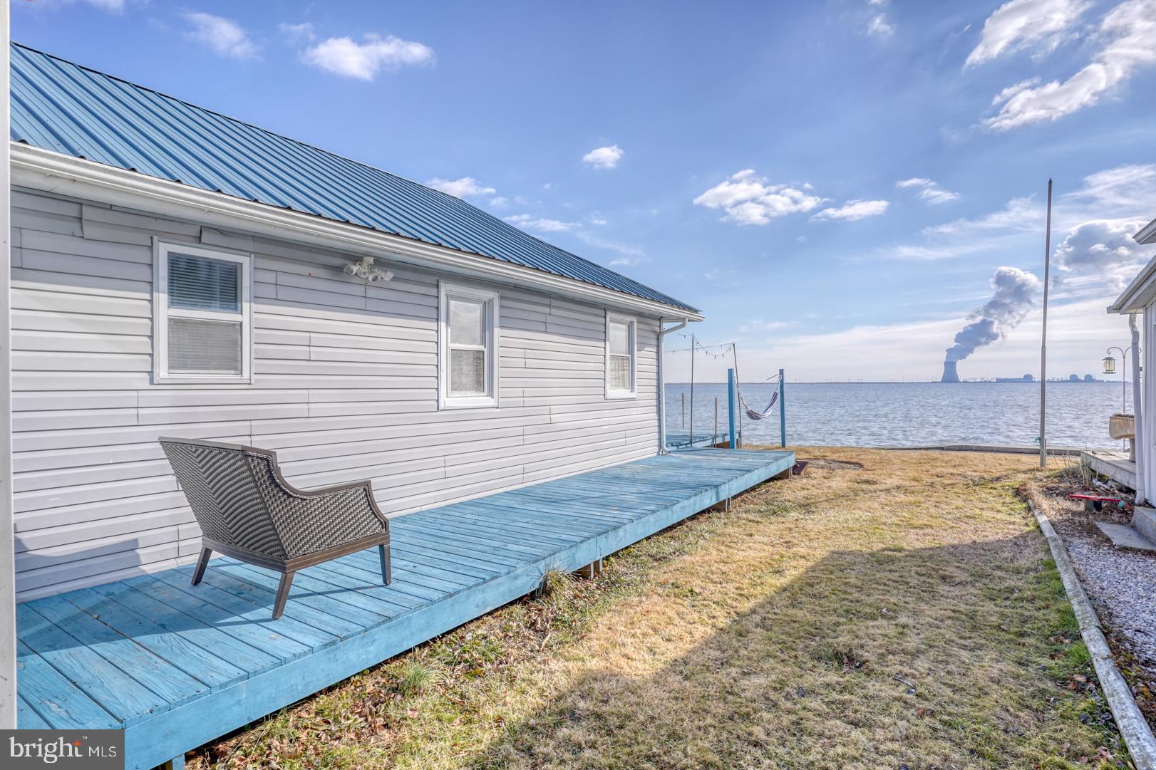 10 South New Road Middletown, DE 19709 - Photo 13 of 42 Walkway to waterfront deck