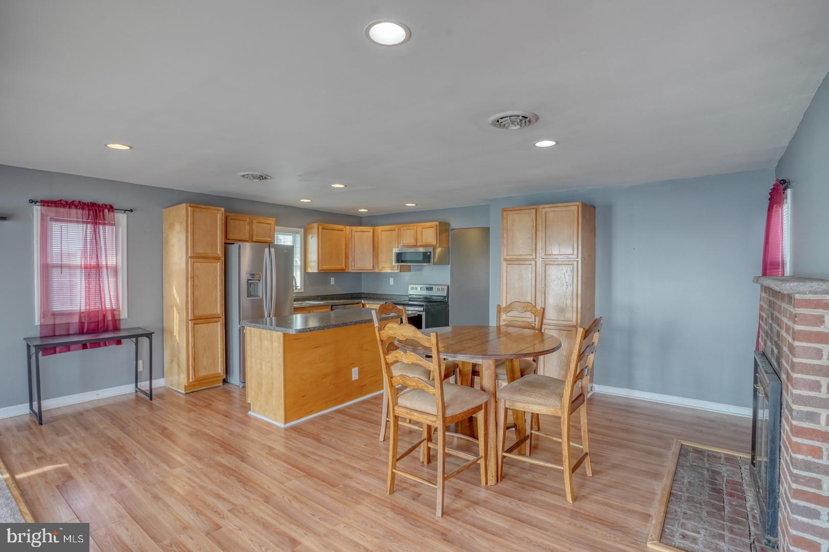 10 South New Road Middletown, DE 19709 - Photo 25 of 42 Kitchen and Dining Room