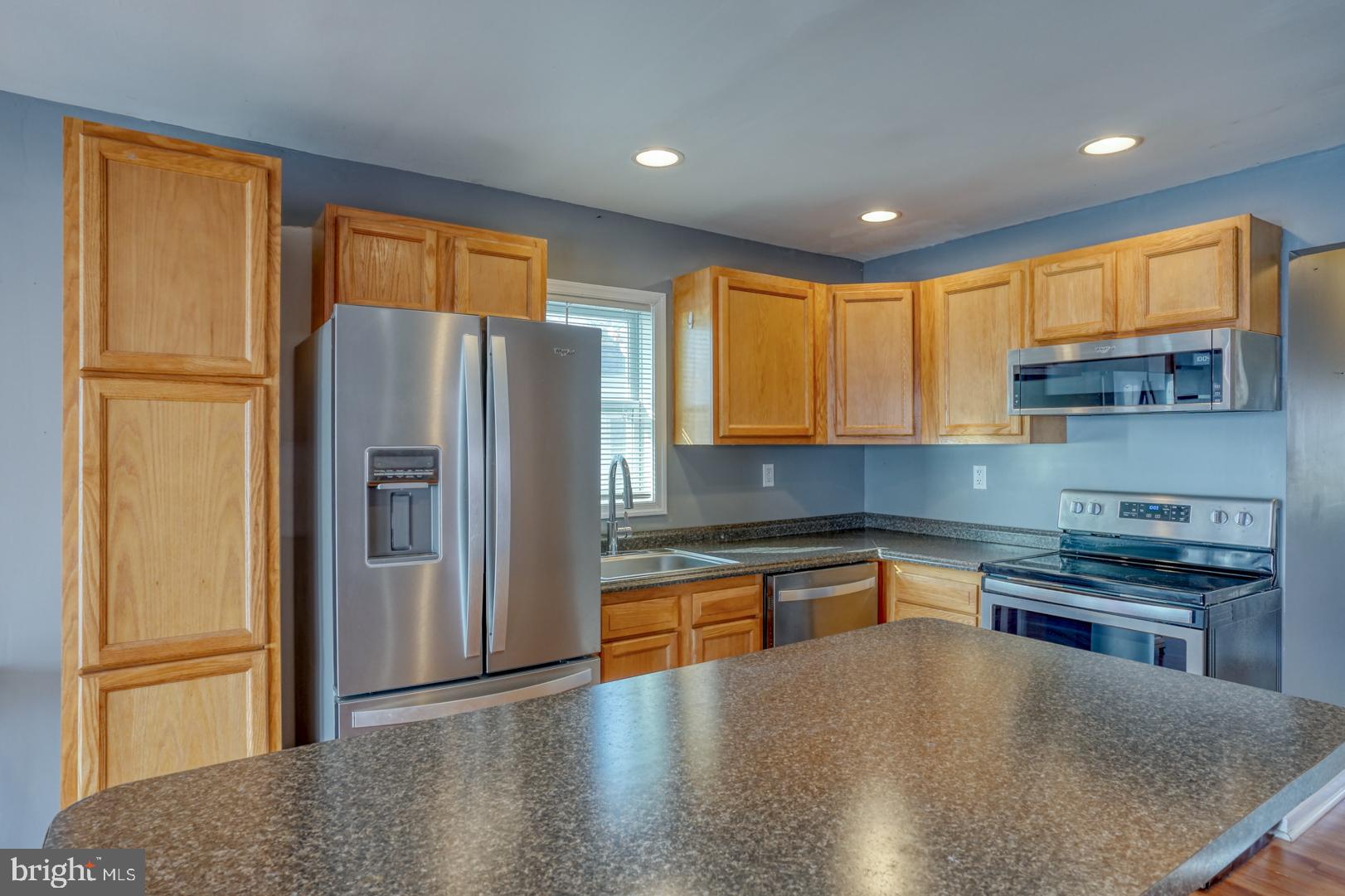 10 South New Road Middletown, DE 19709 - Photo 27 of 42 Kitchen with updated appliances