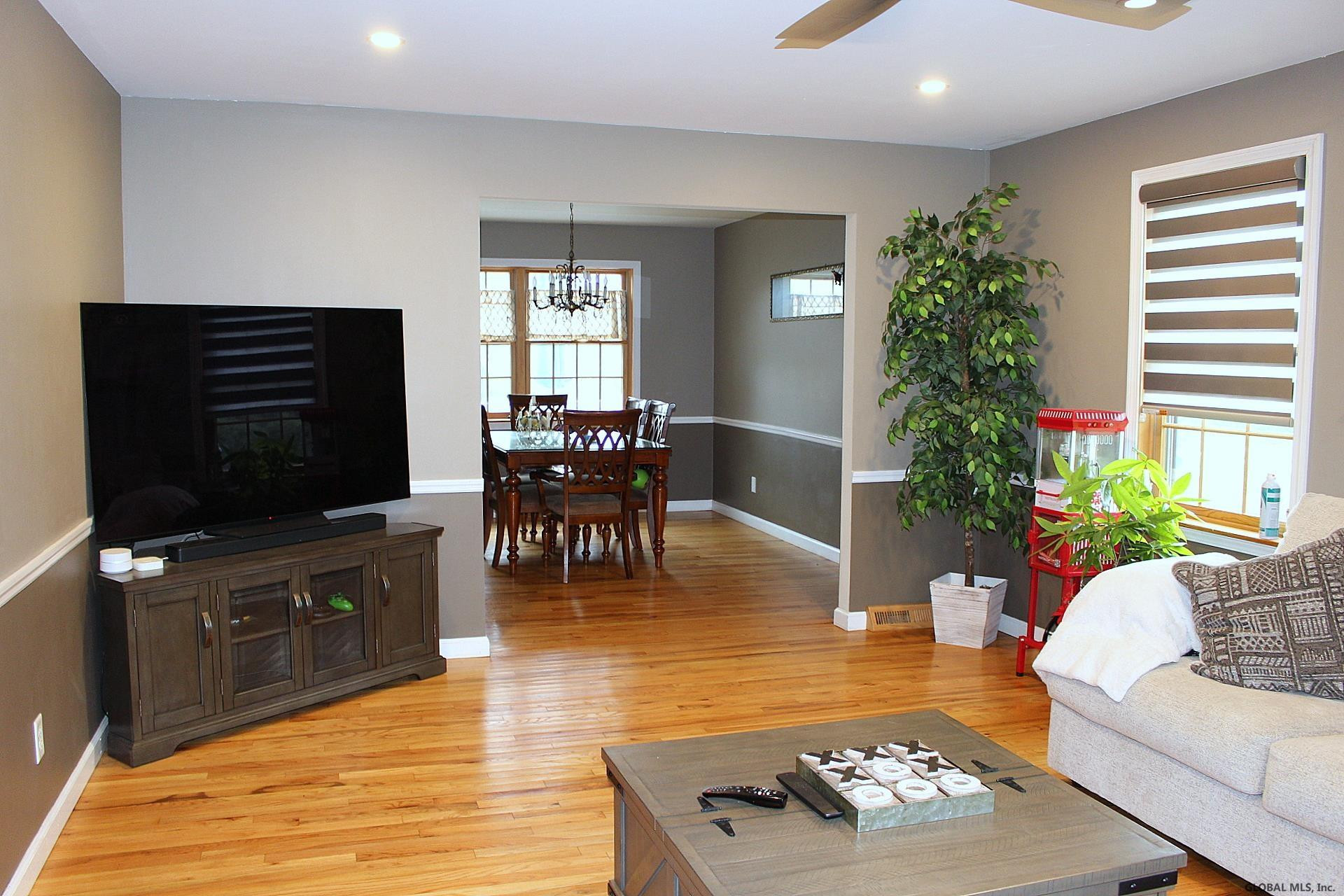 228 Riverview Road Rexford, NY 12148 - Photo 3 of 45 Photo 3
