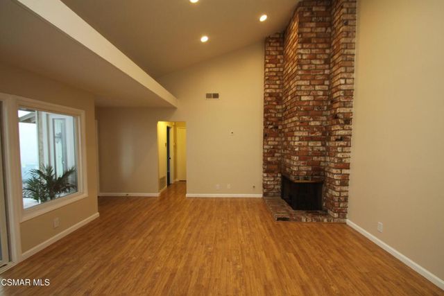 $3,000 | 941 Mobil Avenue, Camarillo, CA 93010