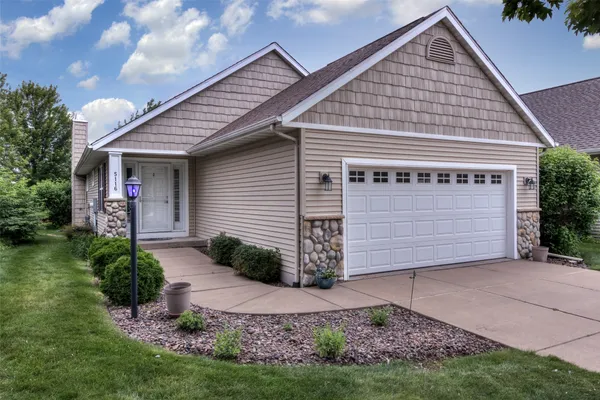 $349,900 | 5116 Renee Court, Unit 9, Eau Claire, WI 54703