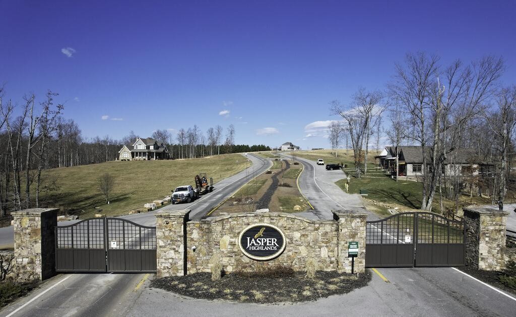0 Crockett Pointe Point Jasper, TN 37347 - Photo 14 of 37 a view of a house with a yard