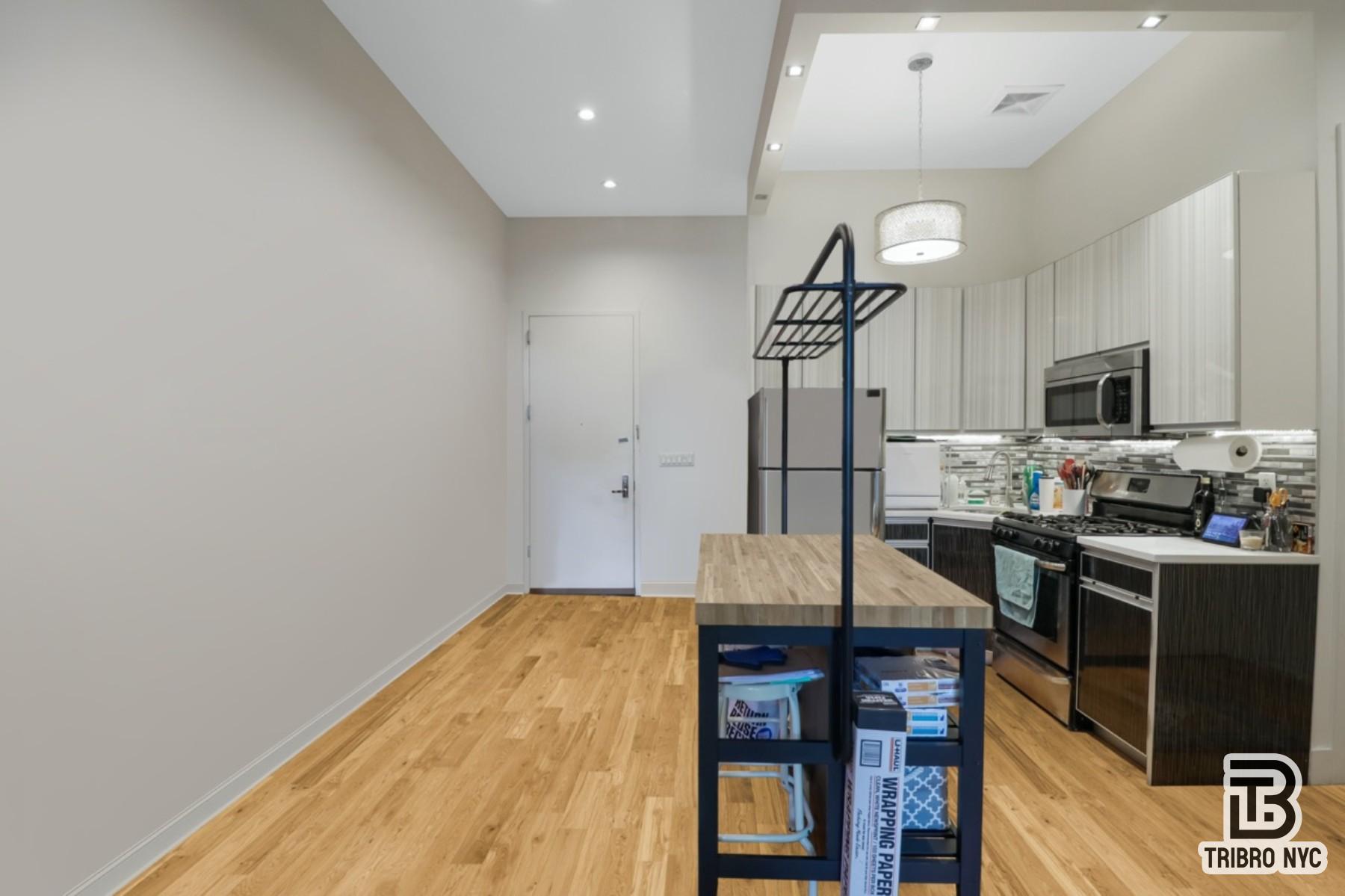 34-62 10th Street, Unit 3 Queens, NY 11106 - Photo 3 of 6 Photo 3