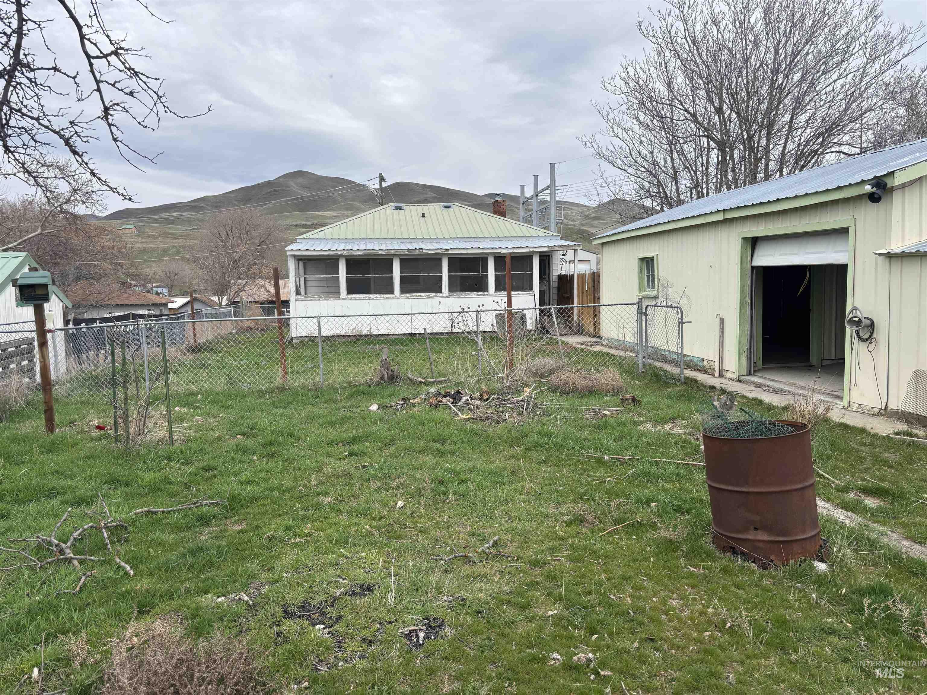 645 3rd Street East Huntington, OR 97907 - Photo 15 of 35