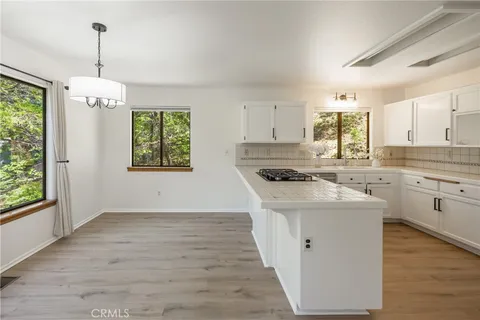 $675,000 | 26695 Thunderbird Drive, Lake Arrowhead, CA 92352