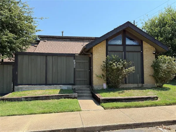 $69,990 | 4618 Country Creek Drive, Unit 1180, Dallas, TX 75236