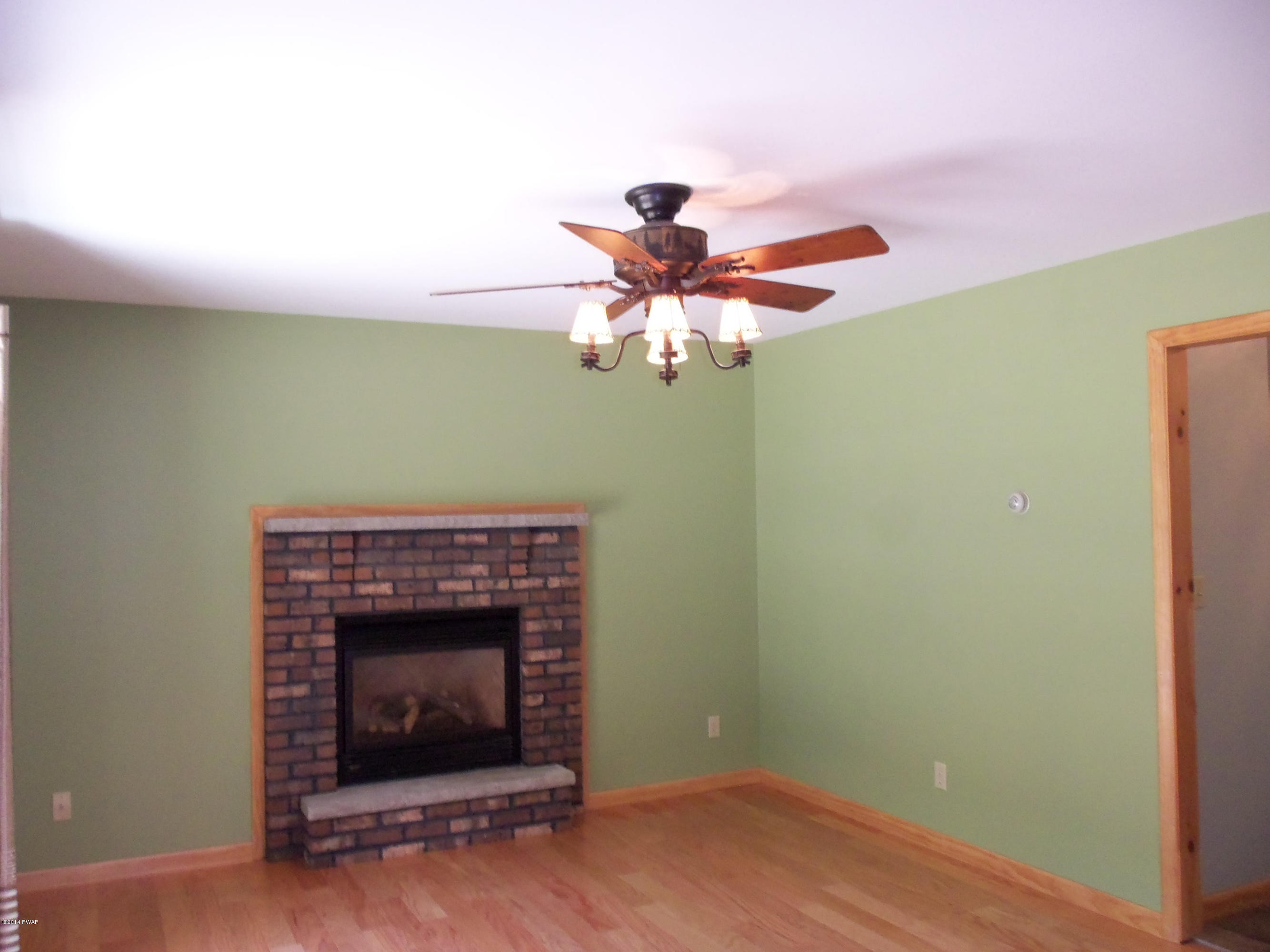 229 Deer Run Road Hawley, PA 18428 - Photo 9 of 54 Gallery Image 9