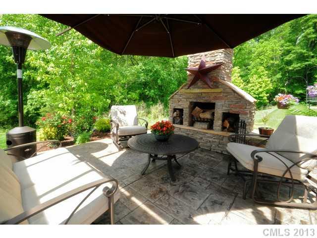 11640 Kyrene Road Charlotte, NC 28277 - Photo 3 of 16 a view of a patio with furniture