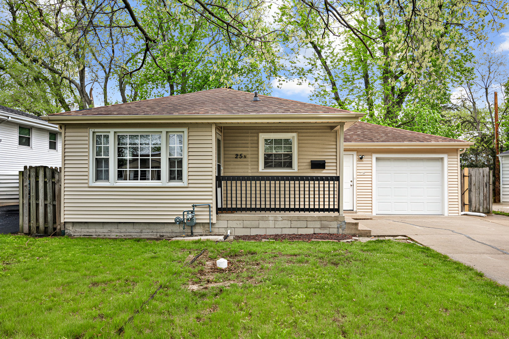 25 North Iowa Avenue Addison, IL 60101 - Photo 1 of 24