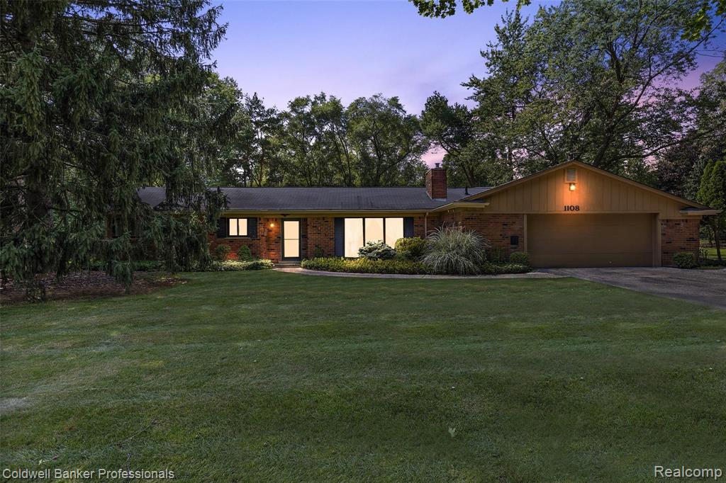 1108 Portsmouth Road Rochester Hills, MI 48309 - Photo 2 of 18