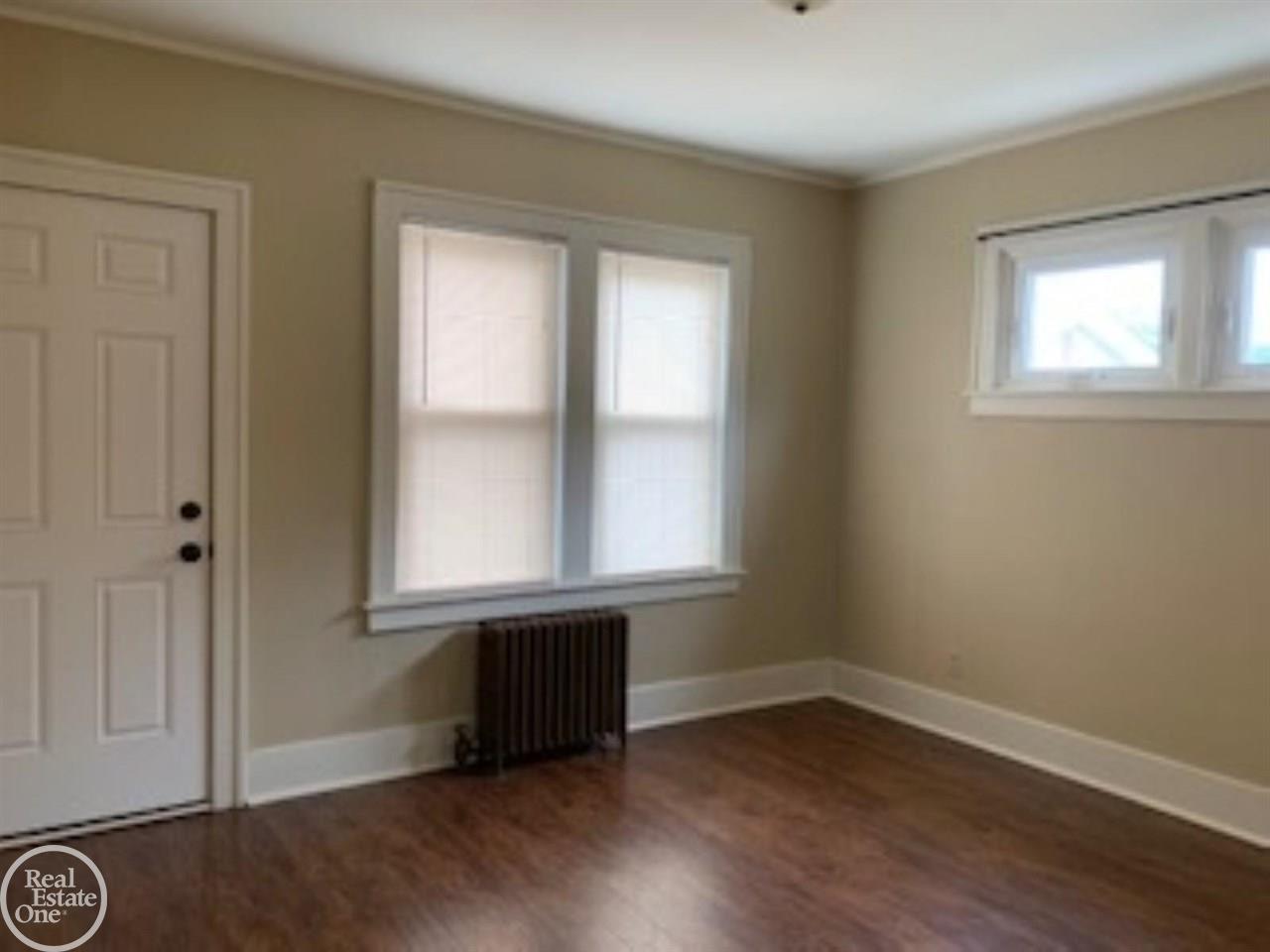 857-859 Nottingham Road Grosse Pointe, MI 48230 - Photo 13 of 38 50067774-13.JPG