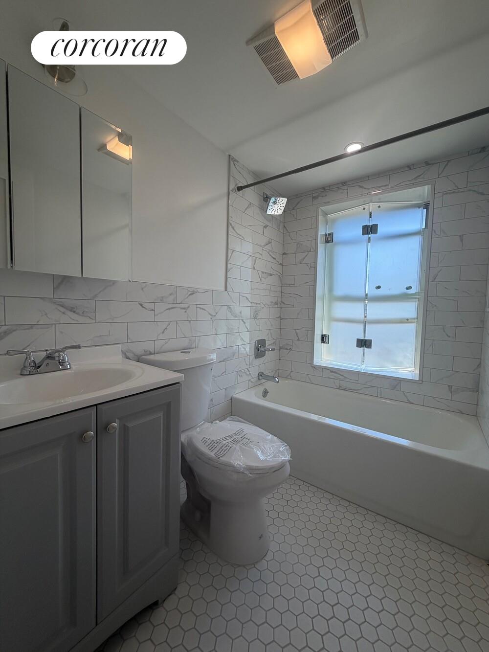 398 Monroe Street, Unit 2 Brooklyn, NY 11221 - Photo 3 of 9