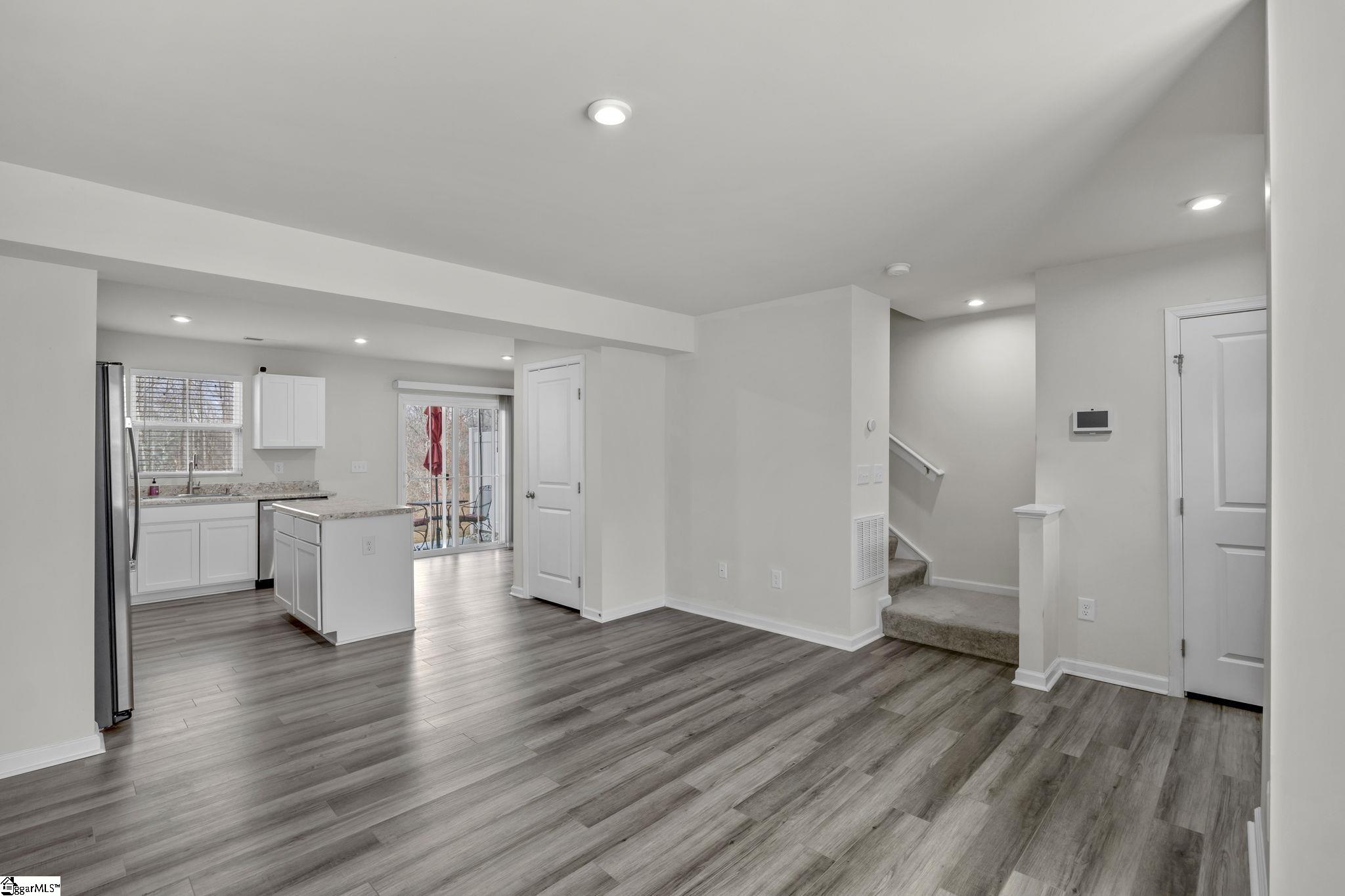 220 Juglans Way Greer, SC 29651 - Photo 8 of 37