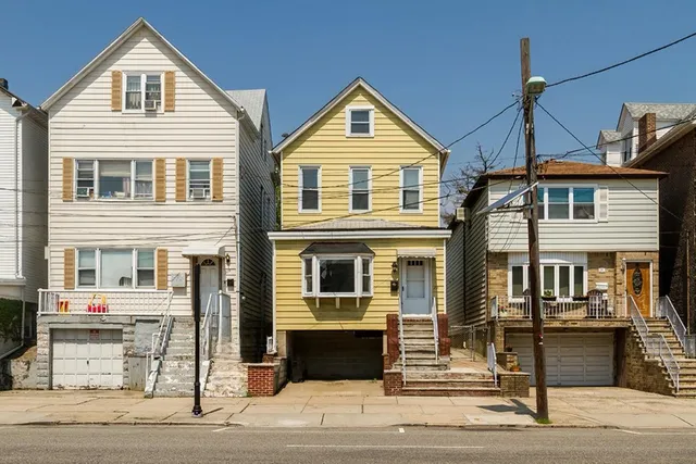 $469,000 | 291 Avenue C, Bayonne, NJ 07002