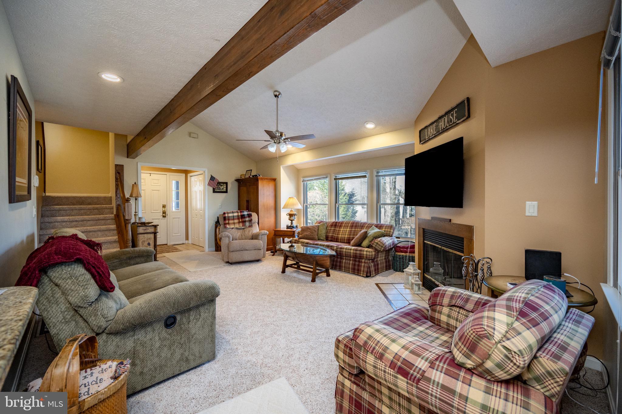 130 Timberloft Circle, Unit 14 Oakland, MD 21550 - Photo 16 of 79 Living Room