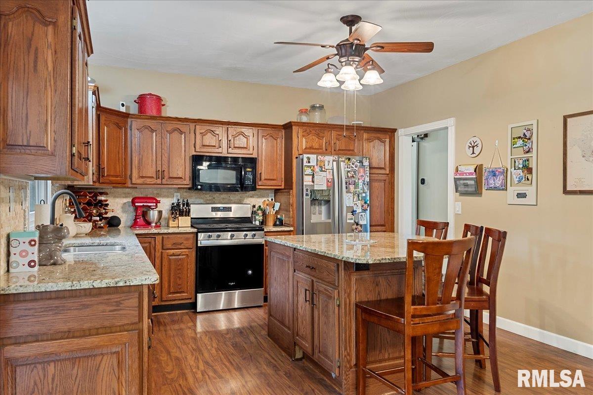 1450 Lenhart Road Springfield, IL 62711 - Photo 13 of 46 Gallery Image 13