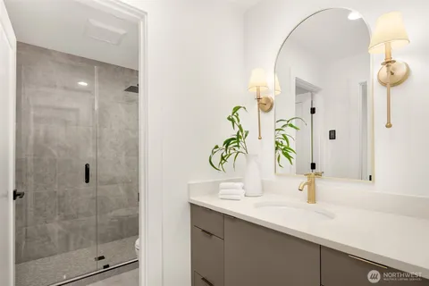$1,529,998 | 22900 101st Avenue Southeast, Woodinville, WA 98077