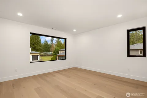 $1,529,998 | 22900 101st Avenue Southeast, Woodinville, WA 98077