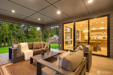 $1,529,998 | 22900 101st Avenue Southeast, Woodinville, WA 98077