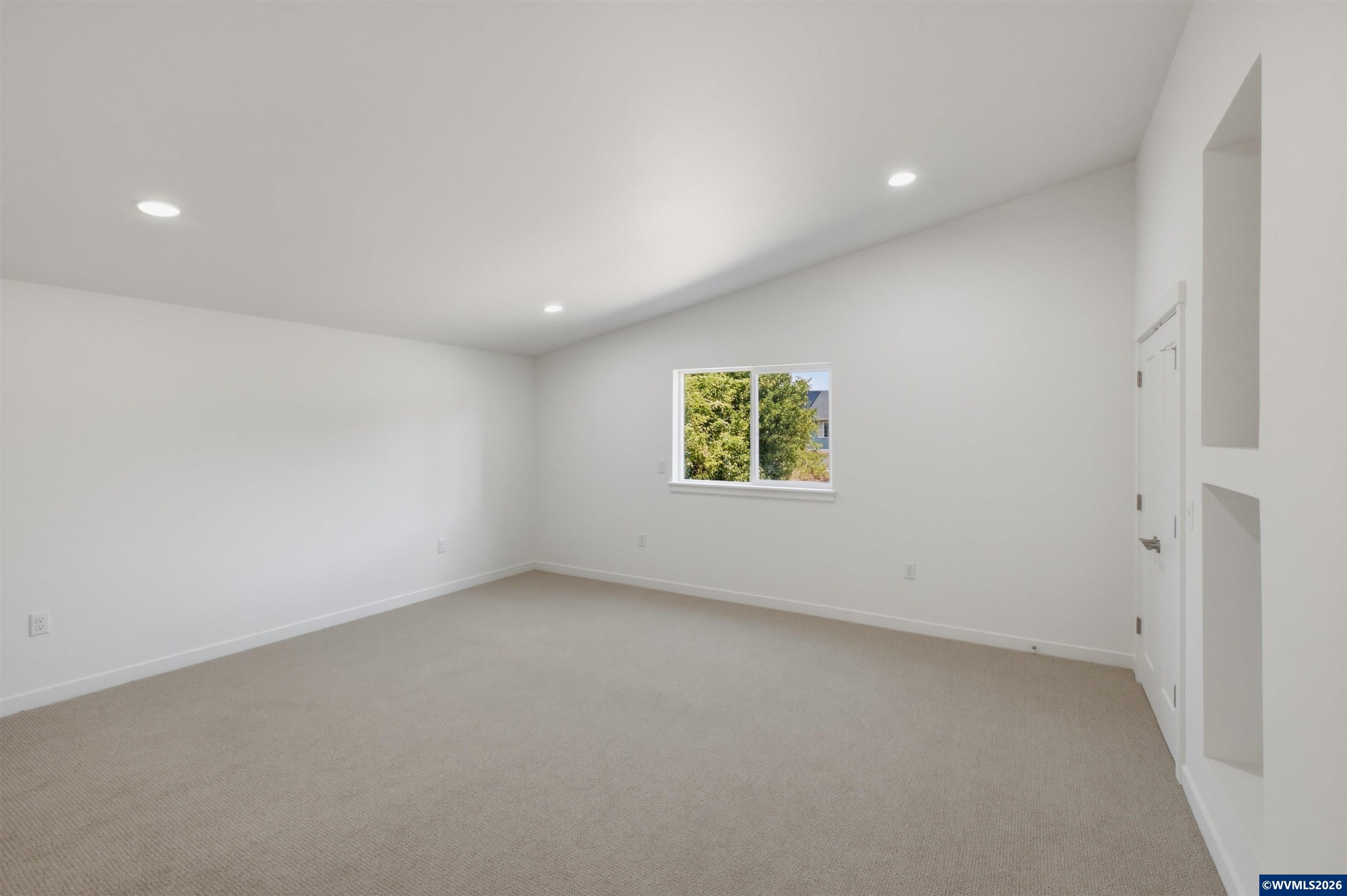 2705 Fisher Road Northeast Salem, OR 97305 - Photo 13 of 35 Gallery Image 13