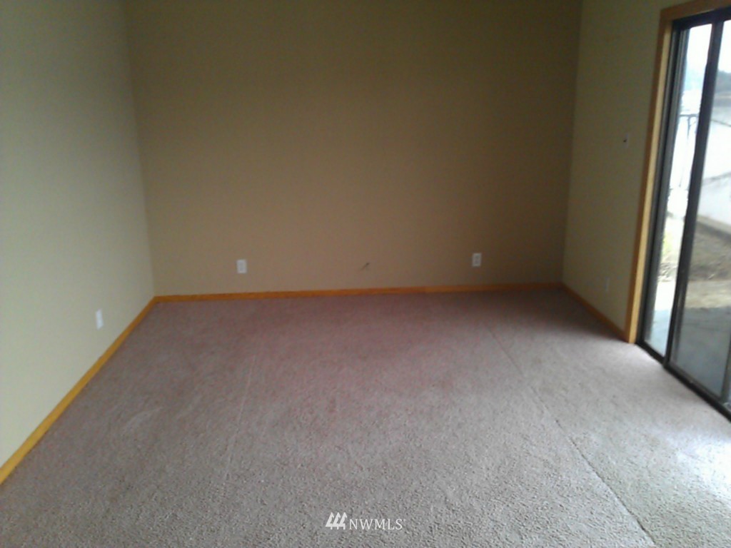 9011 Northeast North Shore Road Belfair, WA 98528 - Photo 11 of 14 Gallery Image 11