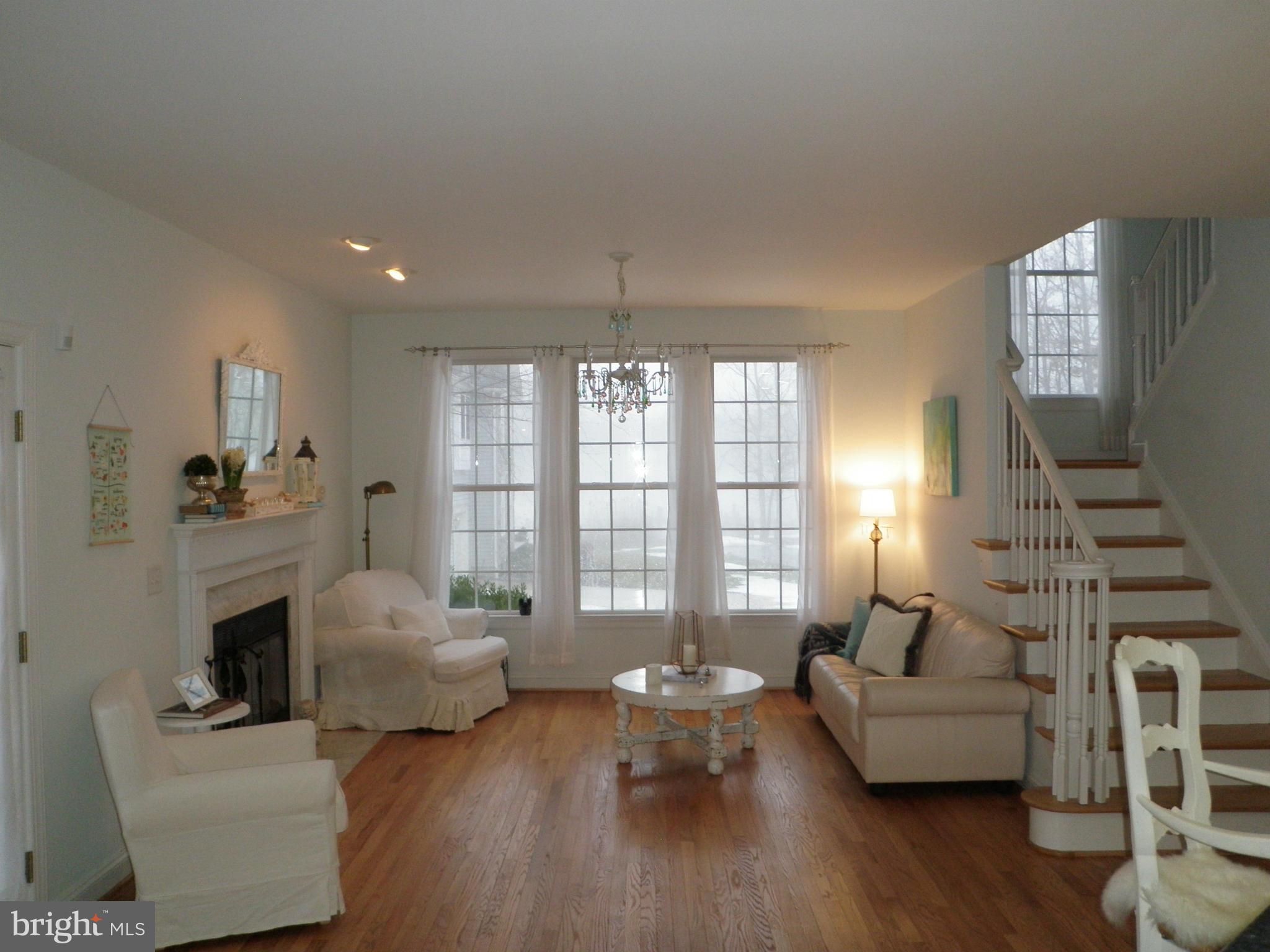 107 Shore Road Arnold, MD 21012 - Photo 16 of 30 Family Room