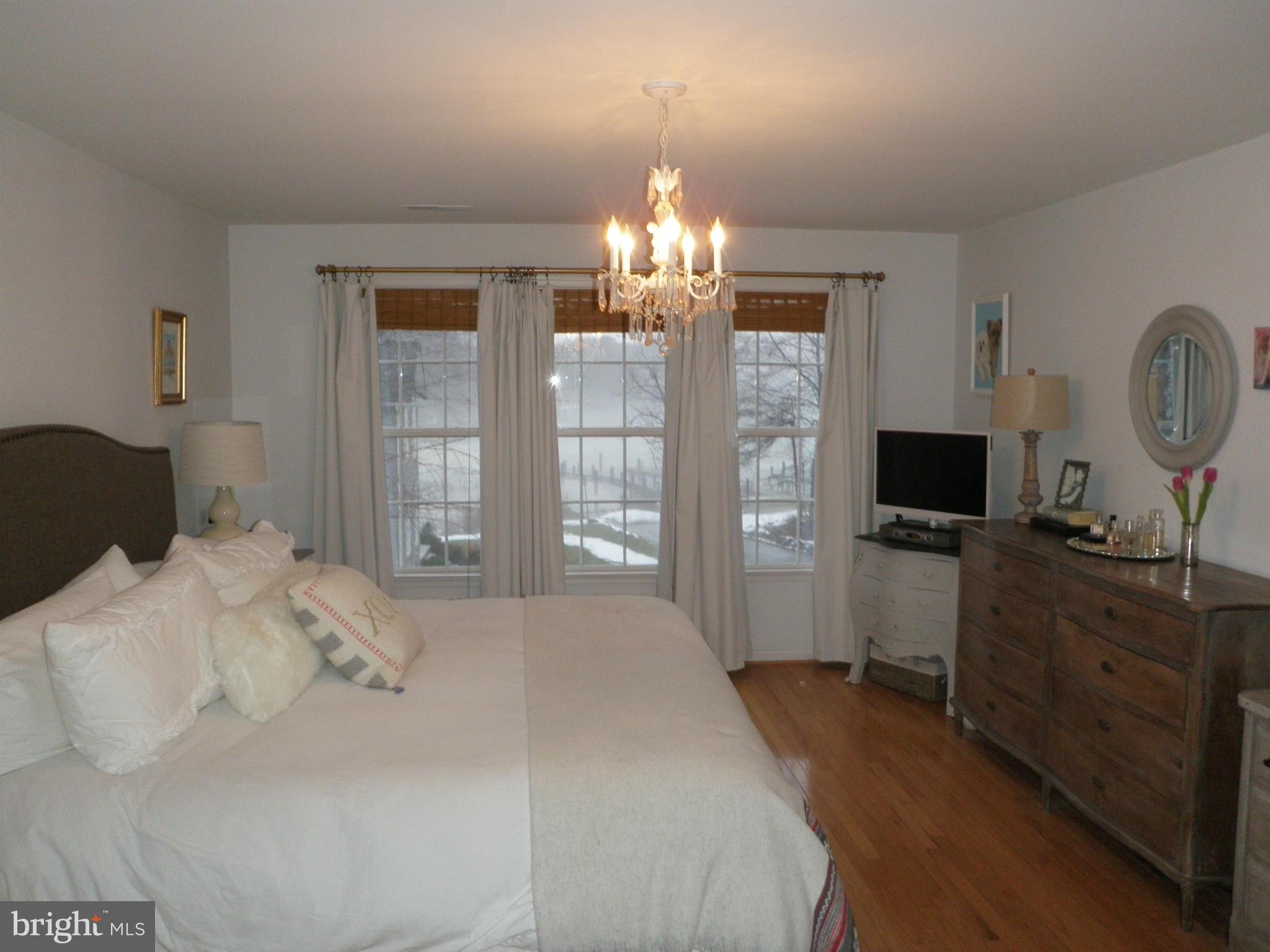 107 Shore Road Arnold, MD 21012 - Photo 22 of 30 Bedroom (Master)