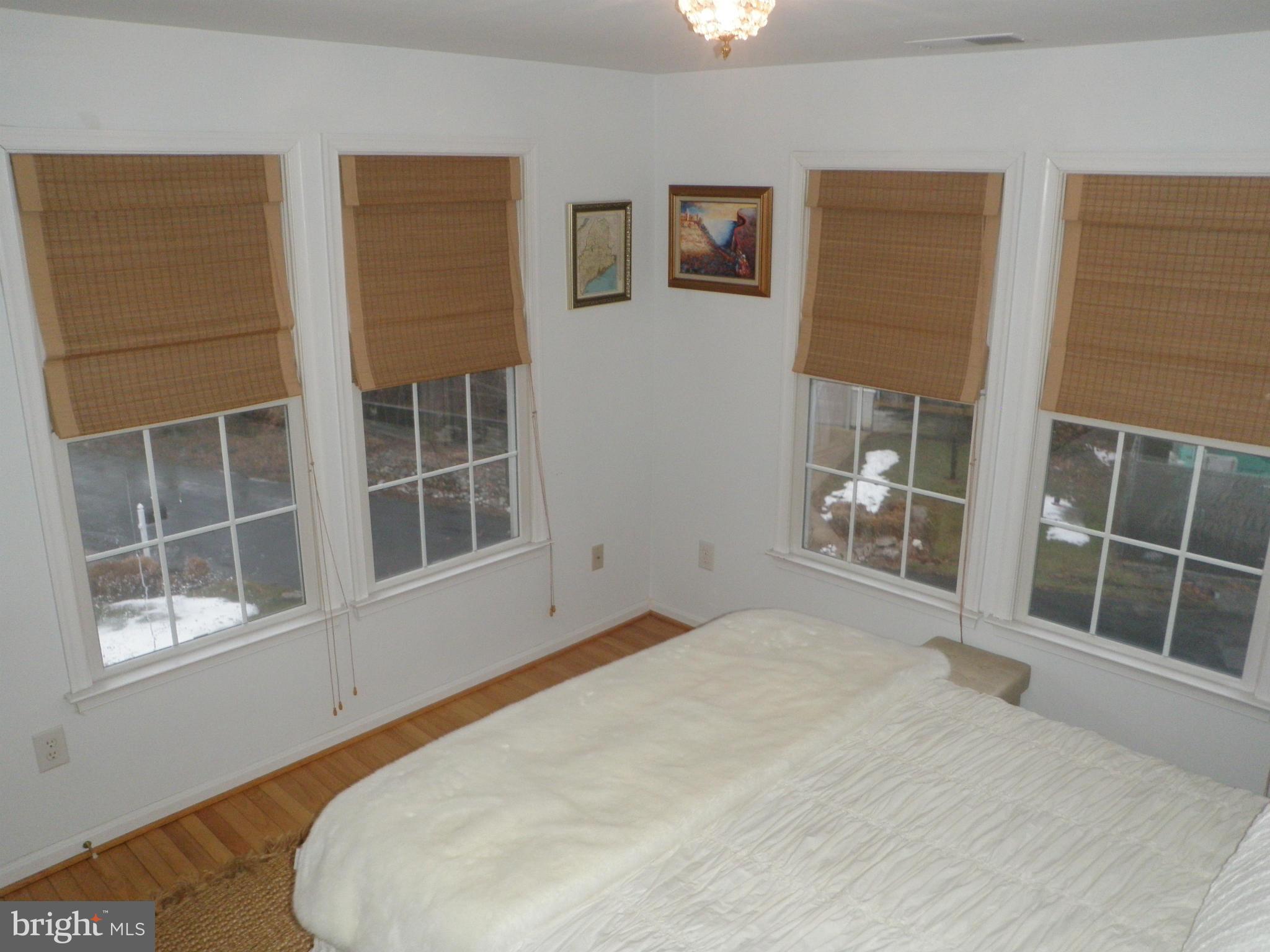 107 Shore Road Arnold, MD 21012 - Photo 27 of 30 Bedroom