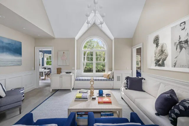 $4,075,000 | 61 Dayton Lane, East Hampton, NY 11937