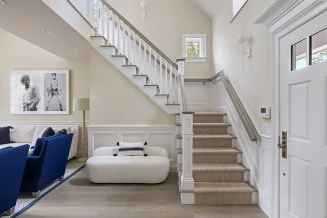 $4,075,000 | 61 Dayton Lane, East Hampton, NY 11937