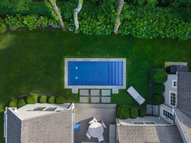 $4,075,000 | 61 Dayton Lane, East Hampton, NY 11937