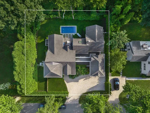 $4,075,000 | 61 Dayton Lane, East Hampton, NY 11937