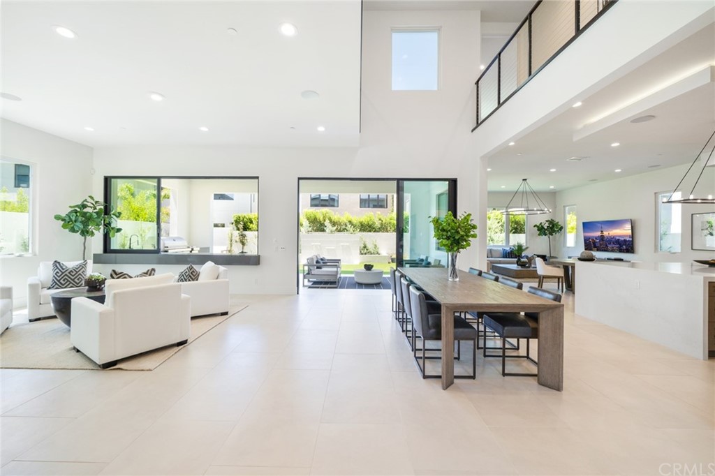 72 Hartman Irvine, CA 92618 - Photo 3 of 52