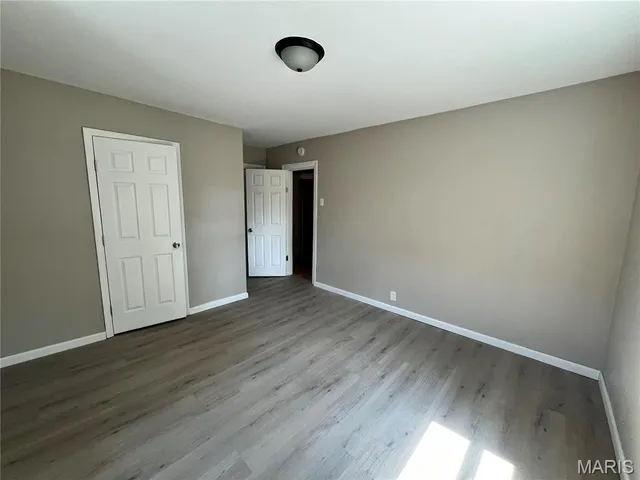 $1,000 | 8356 Eton Place, St. Louis, MO 63136