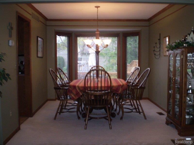 546 Timberline Drive Rochester, MI 48309 - Photo 5 of 19 House pictures 019.JPG
