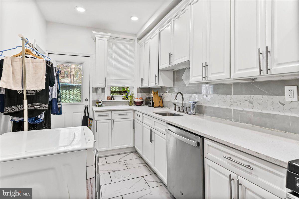 5451 Pine Street Philadelphia, PA 19143 - Photo 5 of 34