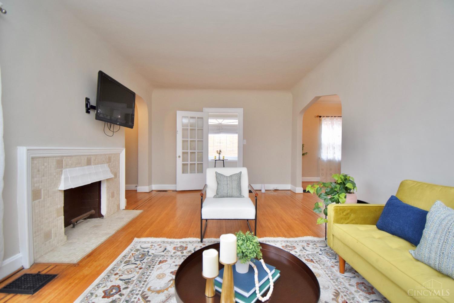 4947 Ralph Avenue Cincinnati, OH 45238 - Photo 7 of 56 Gallery Image 7