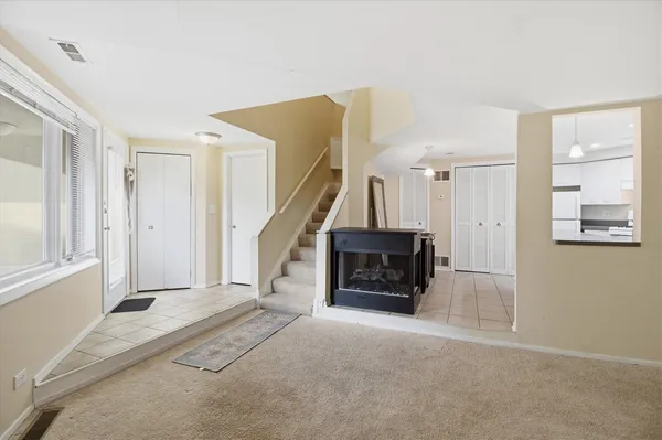 $1,600 | 6337 Roosevelt Road, Unit 114, Berwyn, IL 60402