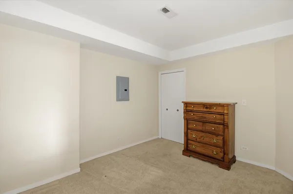 $1,600 | 6337 Roosevelt Road, Unit 114, Berwyn, IL 60402