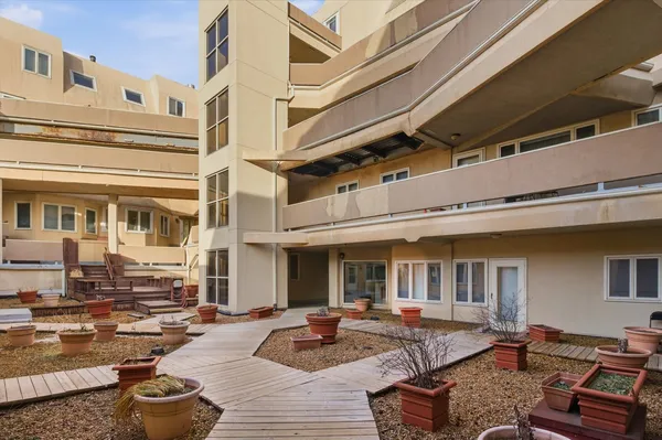 $1,600 | 6337 Roosevelt Road, Unit 114, Berwyn, IL 60402