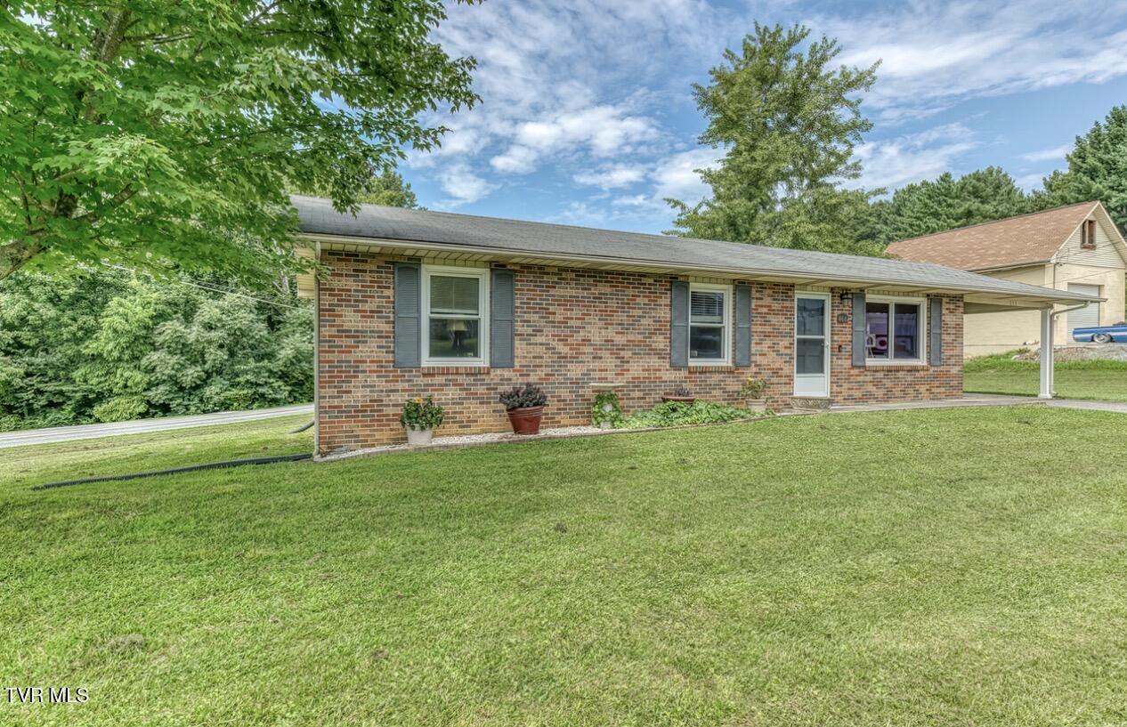 466 Ridgecrest Road Jonesborough, TN 37659 - Photo 2 of 36 IMG_1431