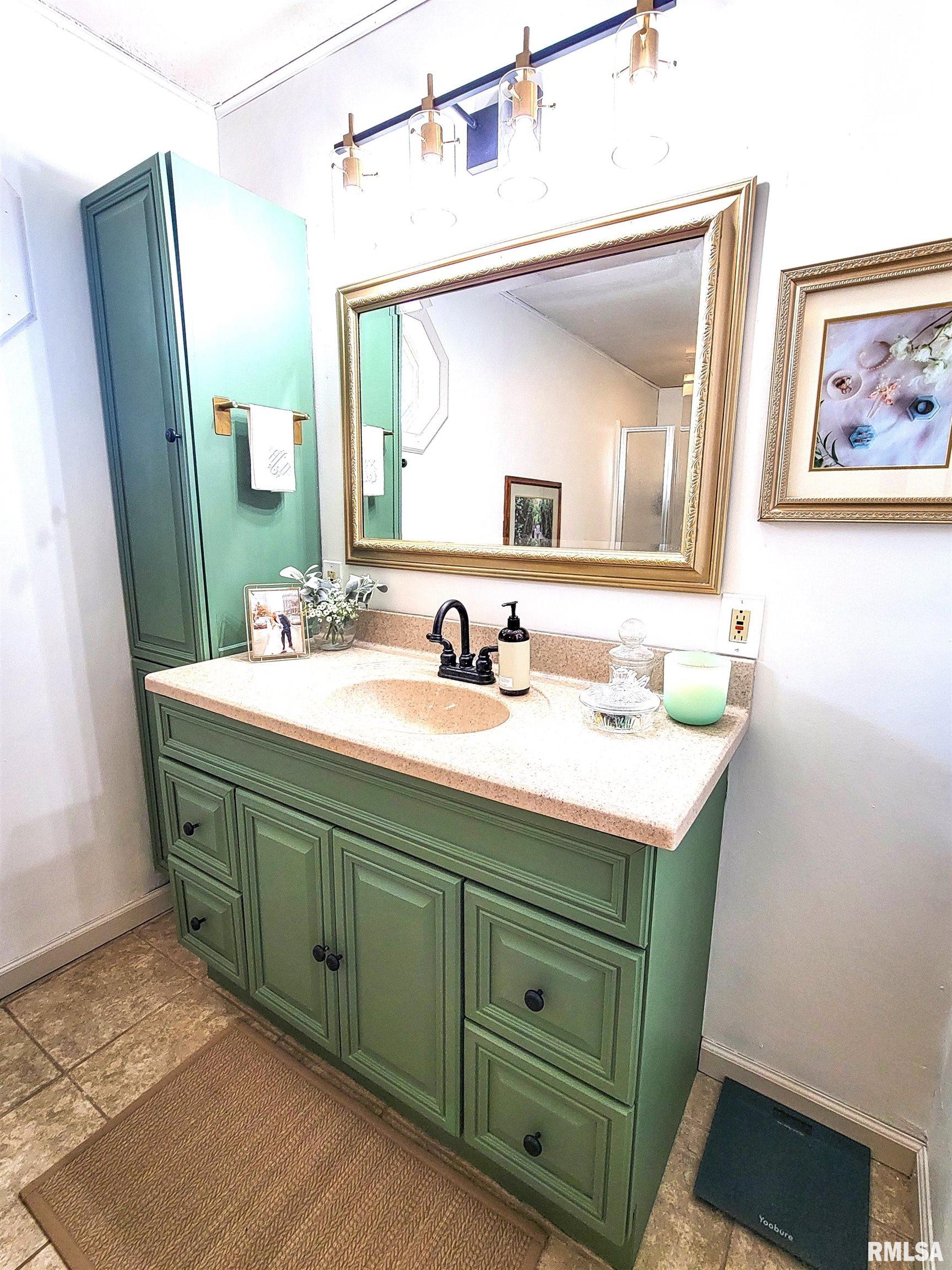 62 Hancock Drive Flora, IL 62839 - Photo 35 of 97