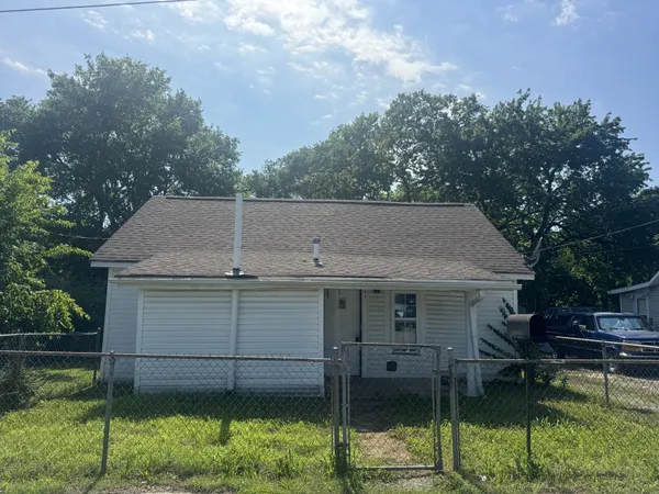 $899 | 708 Woodlawn Avenue, Lewisburg, TN 37091