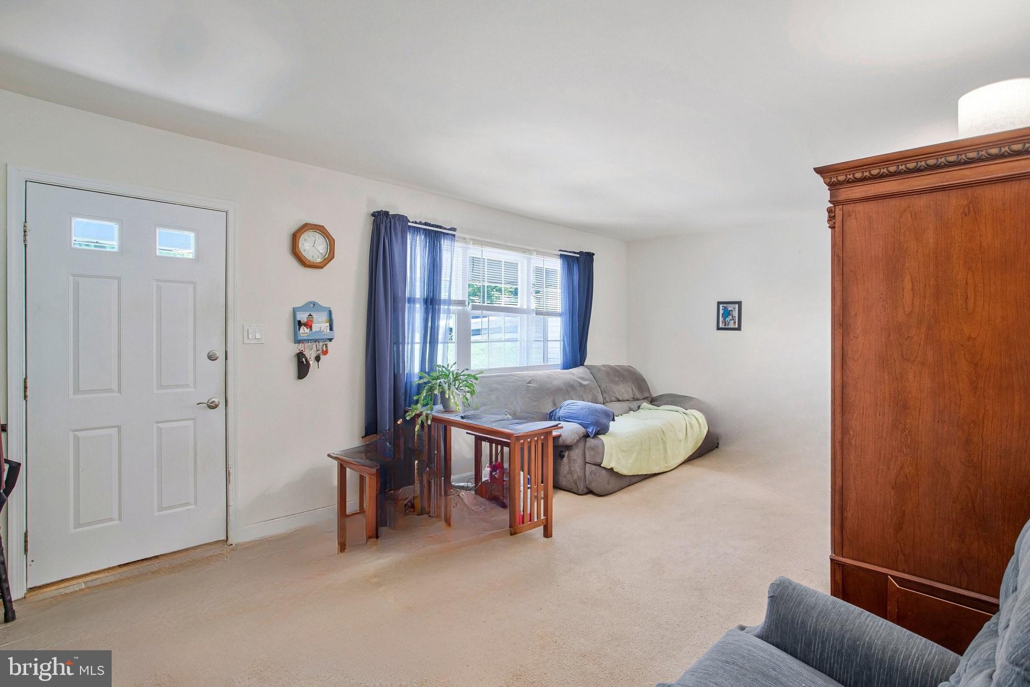 392 S Shore Prince Frederick, MD 20678 - Photo 8 of 30 Living Room