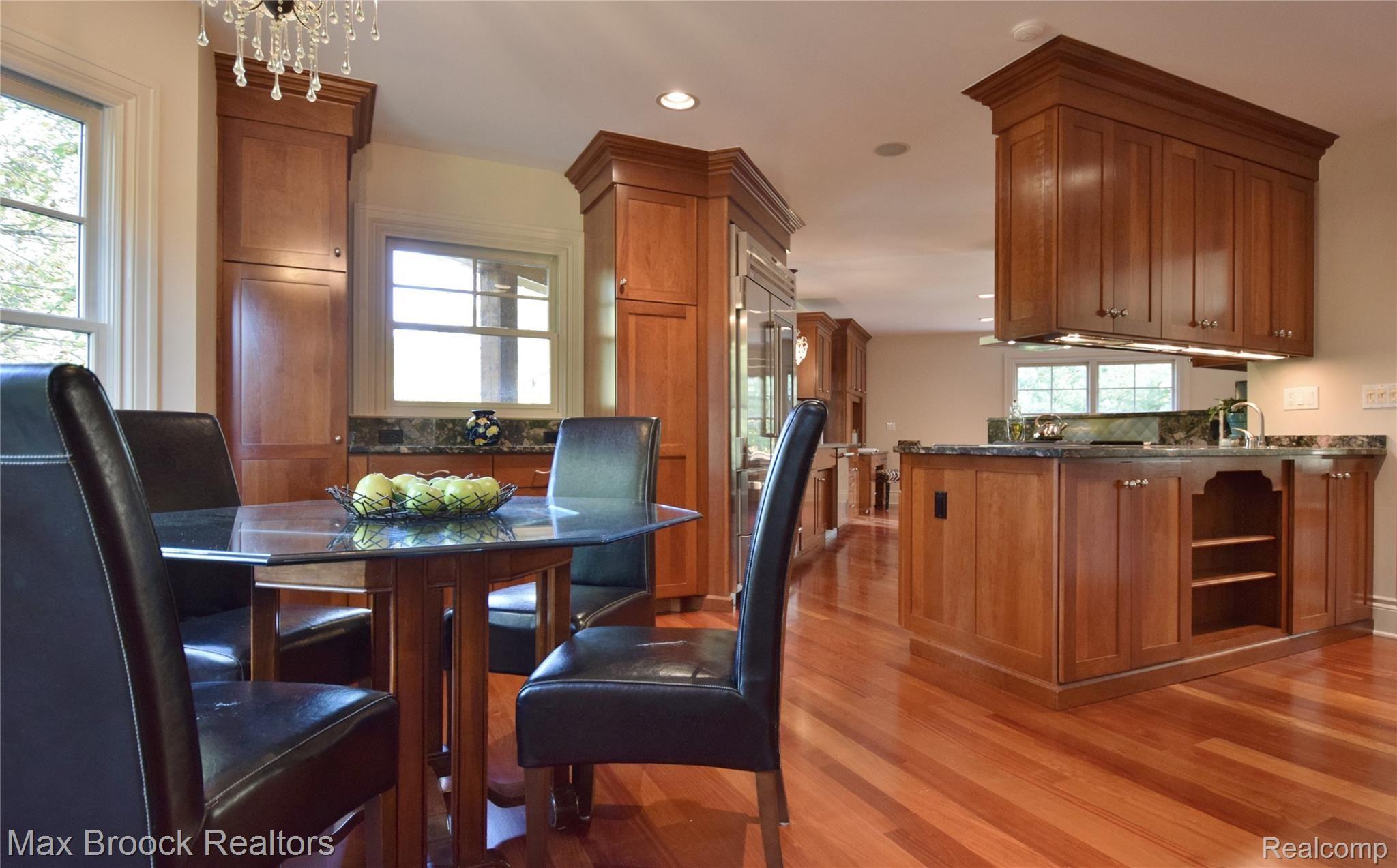 31825 Evergreen Road Franklin, MI 48025 - Photo 14 of 60 informal dining to kitchen 2.JPG