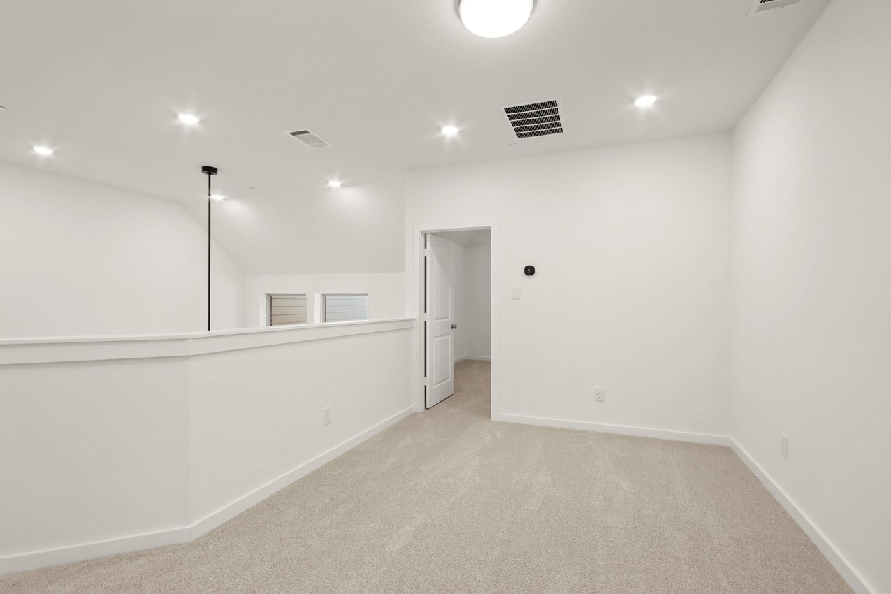 333 Fields Lane Montgomery, TX 77316 - Photo 19 of 20 Loft