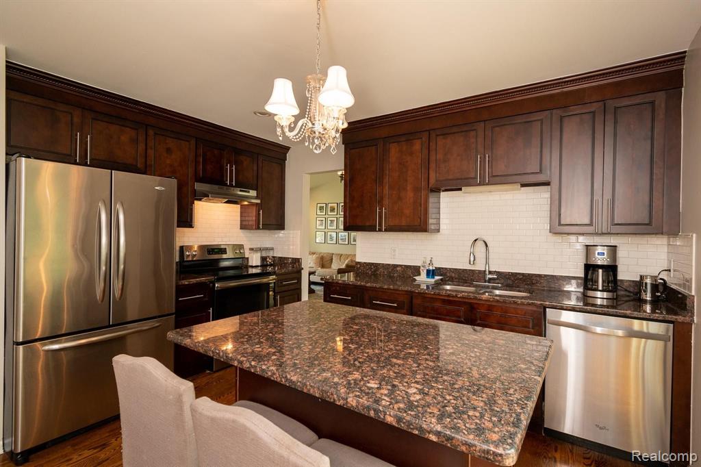 567 Lockport Road Rochester Hills, MI 48307 - Photo 8 of 29